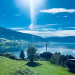 Innvik Anna Chalet Stryn